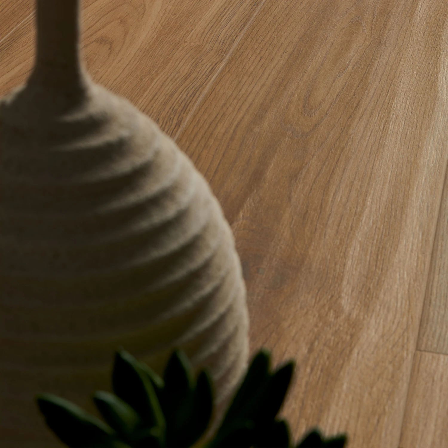 Sherwood Oak Wood Effect Tile 6 Sherwood Oak Wood Effect Tile - Image 6